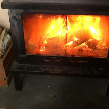 Talo Kainuun Korvessa Kiekinkoskella Kuhmo