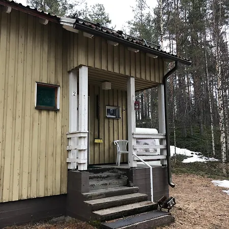 Talo Kainuun Korvessa Kiekinkoskella Kuhmo