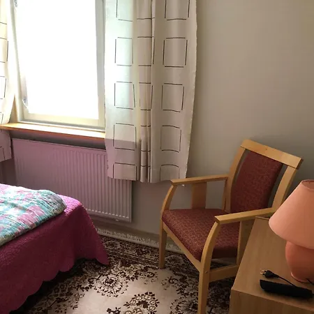 Talo Kainuun Korvessa Kiekinkoskella